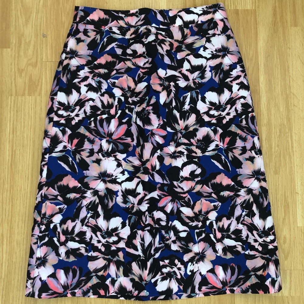Beautiful floral A-line Skirt.